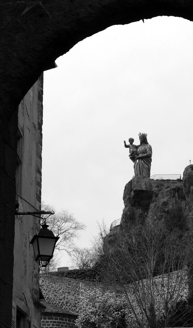  statue Notre-Dame de France - le Puy en Velay